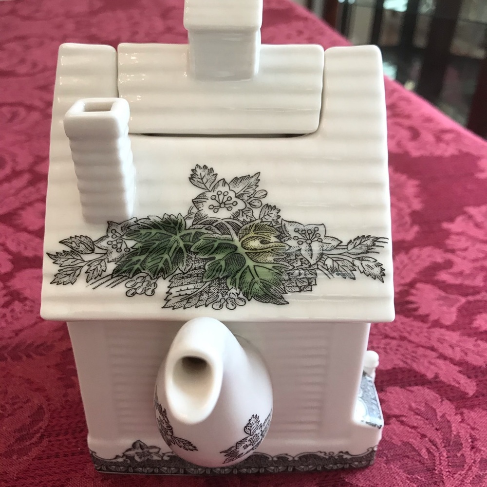 Johnson Brothers Village House Teapot - Picture 3 of 6